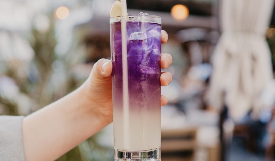 Happy hour Dallas Best happy hour deals Dallas drink specials Happy hour restaurants Happy hour bars Happy hour discounts Happy hour bites Happy hour nightlife Affordable drinks Dallas