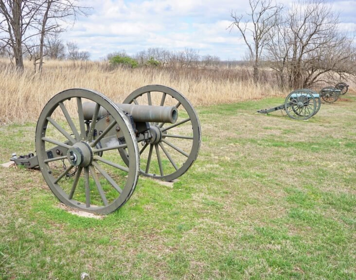 Union vs. Confederacy characteristics Civil War side comparison Union principles and values Confederate ideologies Civil War opposing forces Military strategies: Union and Confederacy Leaders of Union and Confederate sides Division causes in Civil War Comparing Union and Confederate resources Battles: Union vs. Confederate outcomes.